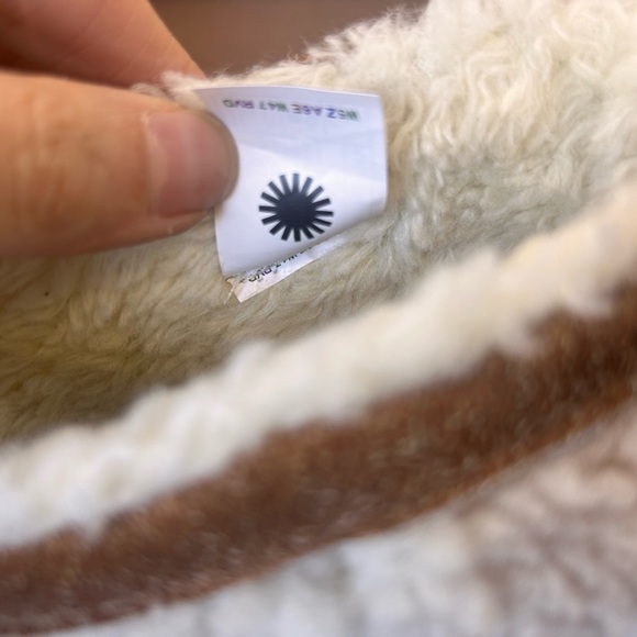 🐪 🐑 NEW IN BOX🐑🐪 Ugg Venture Daze Ultra Mini Cozy Boot 9 - Picture 9 of 12